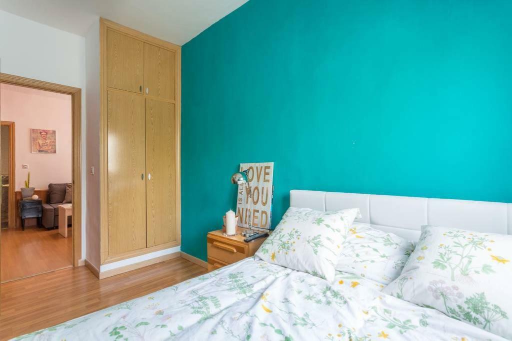 Apartamento Urgel Мадрид Экстерьер фото